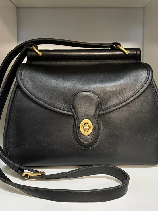 Vintage Coach Logan Bag (#9907) Black Leather Crossbody with Brass Turnlock - Picture 1 of 15